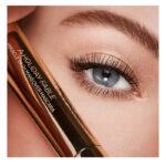 ریمل هالیدی فابل کیکو ، مژه ها را بلند کرده، راکم آنها را افزایش